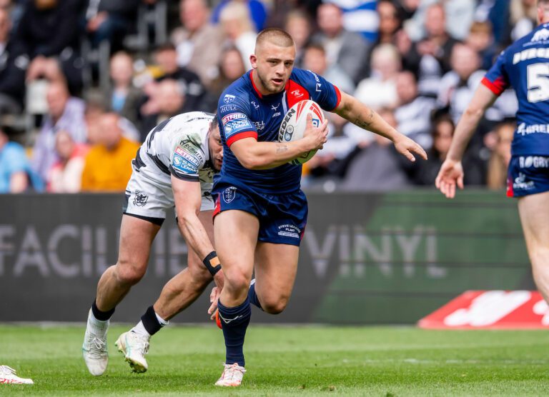 Picture by Allan McKenzie/SWpix.com - 18/04/2025 - Rugby League - Betfred Super League Round 8 - Hull FC v Hull KR - MKM Stadium, Kingston upon Hull, England - Hull KR's Mikey Lewis.