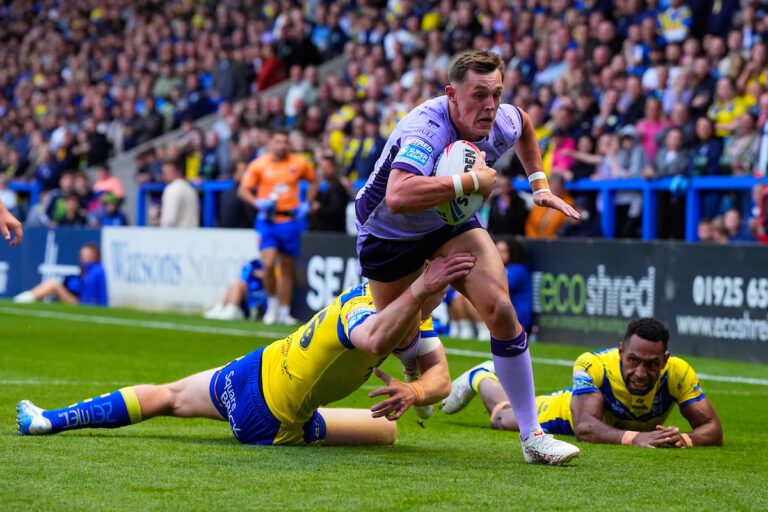 Broadbent seizes chance as Hull KR’s man for all positions
