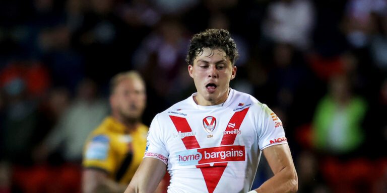 St Helens 40 Castleford 0: Owen Dagnall shimmers in easy Saints win