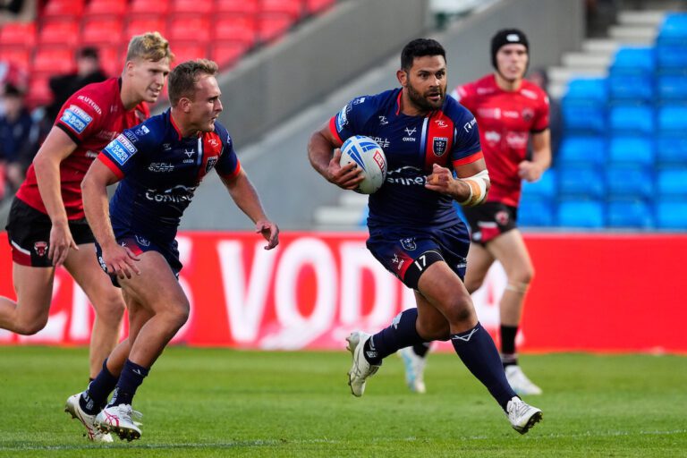 Two-try Martin’s sympathy for the Red Devils