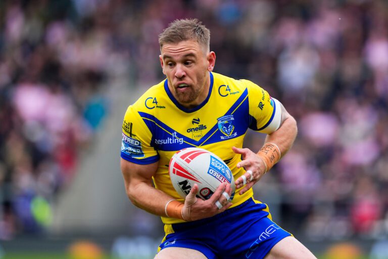 Picture by Olly Hassell/SWpix.com - 19/04/2025 - Rugby League - Betfred Super League Round 8 - Leigh Leopards v Warrington Wolves - Leigh Sports Village, Leigh , England - Matt Dufty of Warrington
