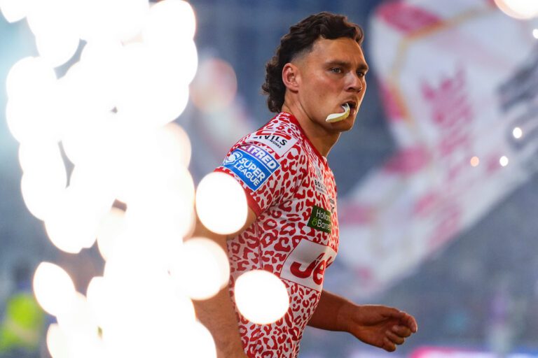 Leigh 28 St Helens 10: Clucky Lams lead Saints to slaughter