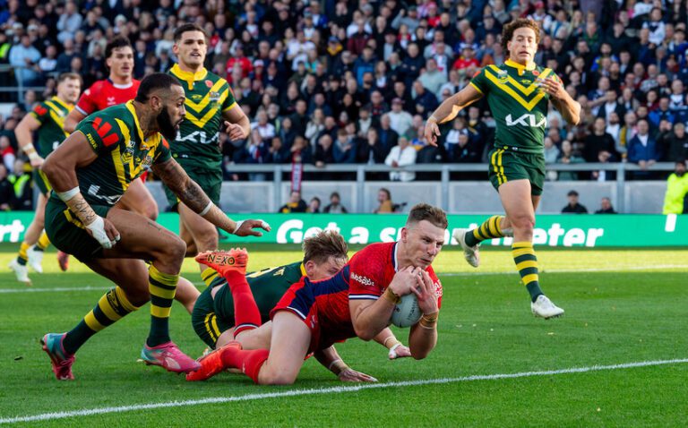 England 8 Australia 30: Kangaroos weather Leeds storm