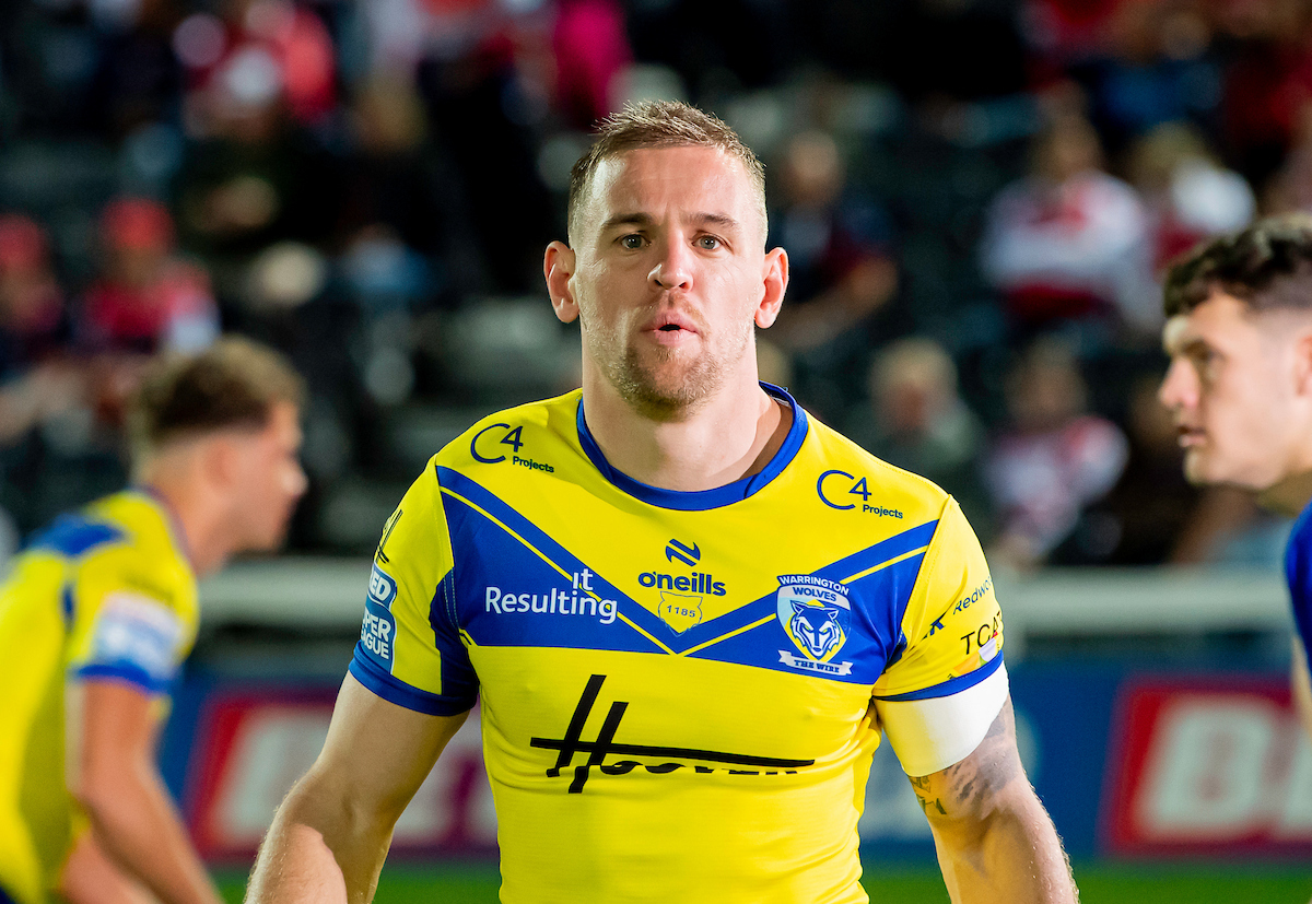 Warrington names pre-season clash starting side with no Dufty