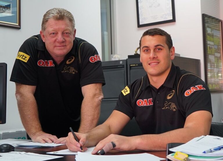 Campbell-Gillard accepts ‘rev-up’ from Soward (2015)