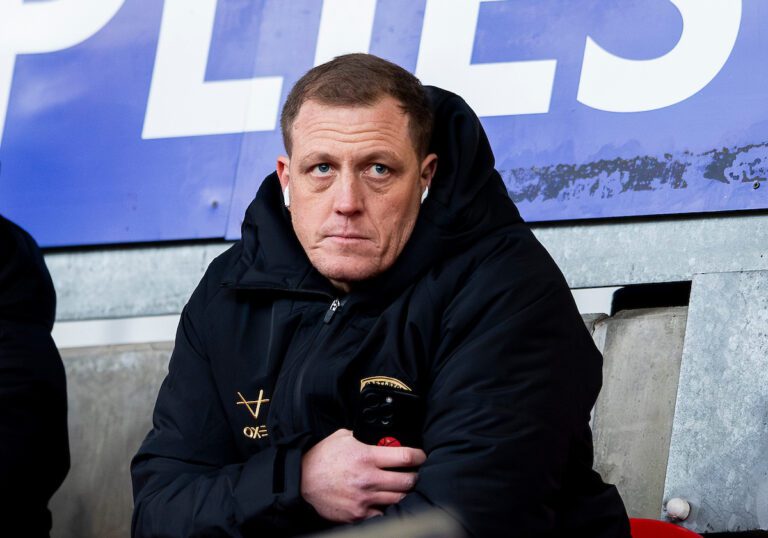 How Agar’s eight-word text helped Cas coach Carr