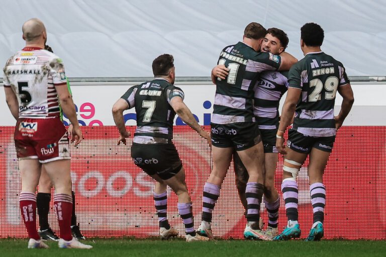 Wigan 16 Huddersfield 34: Giants stun Warriors by inflicting their first loss of the season