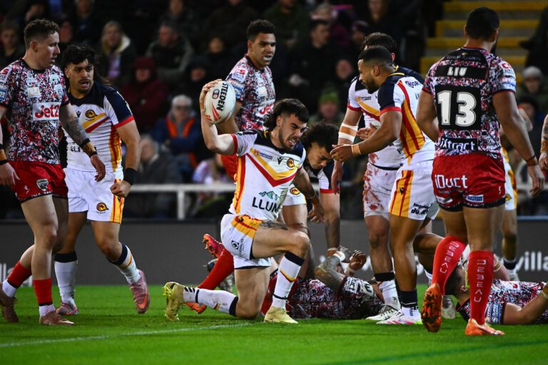Leigh 16 Catalans 22: Dragons overcome travel nightmare and pre-match loss of Makinson