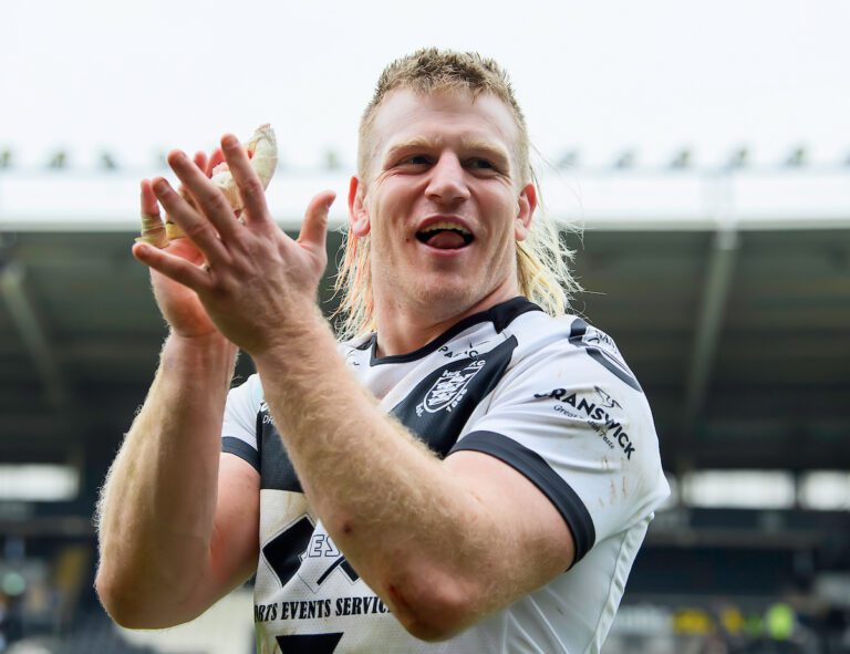 Fash set for 200-game milestone