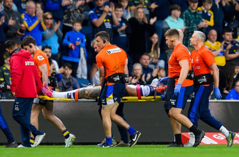 Leeds 40 Wakefield 22: Trinity centre rushed to hospital after head clash
