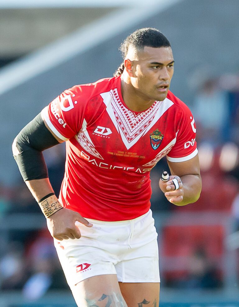 Olakau’atu: “I just try and brace for contact – and I always end up running over them”